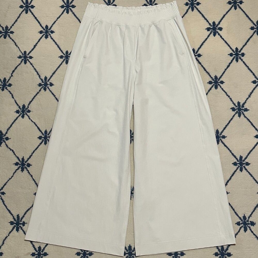 Lululemon Stretch Woven Ruffle-Waist Wide-Leg Cropped Pant - Light Ivory